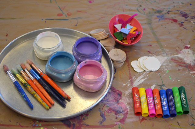 Art Bar Wooden Bead Mobile Art Workshop for Children / www.smallhandsbigart.com