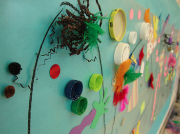 sticky faces | www.smallhandsbigart.com/blog Toddler Art Project from Small Hands Big Art