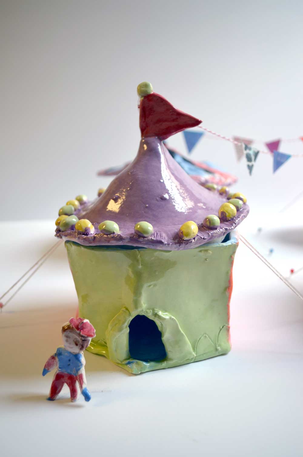 Clay Circus Themed Pottery Camp | www.smallhandsbigart.com